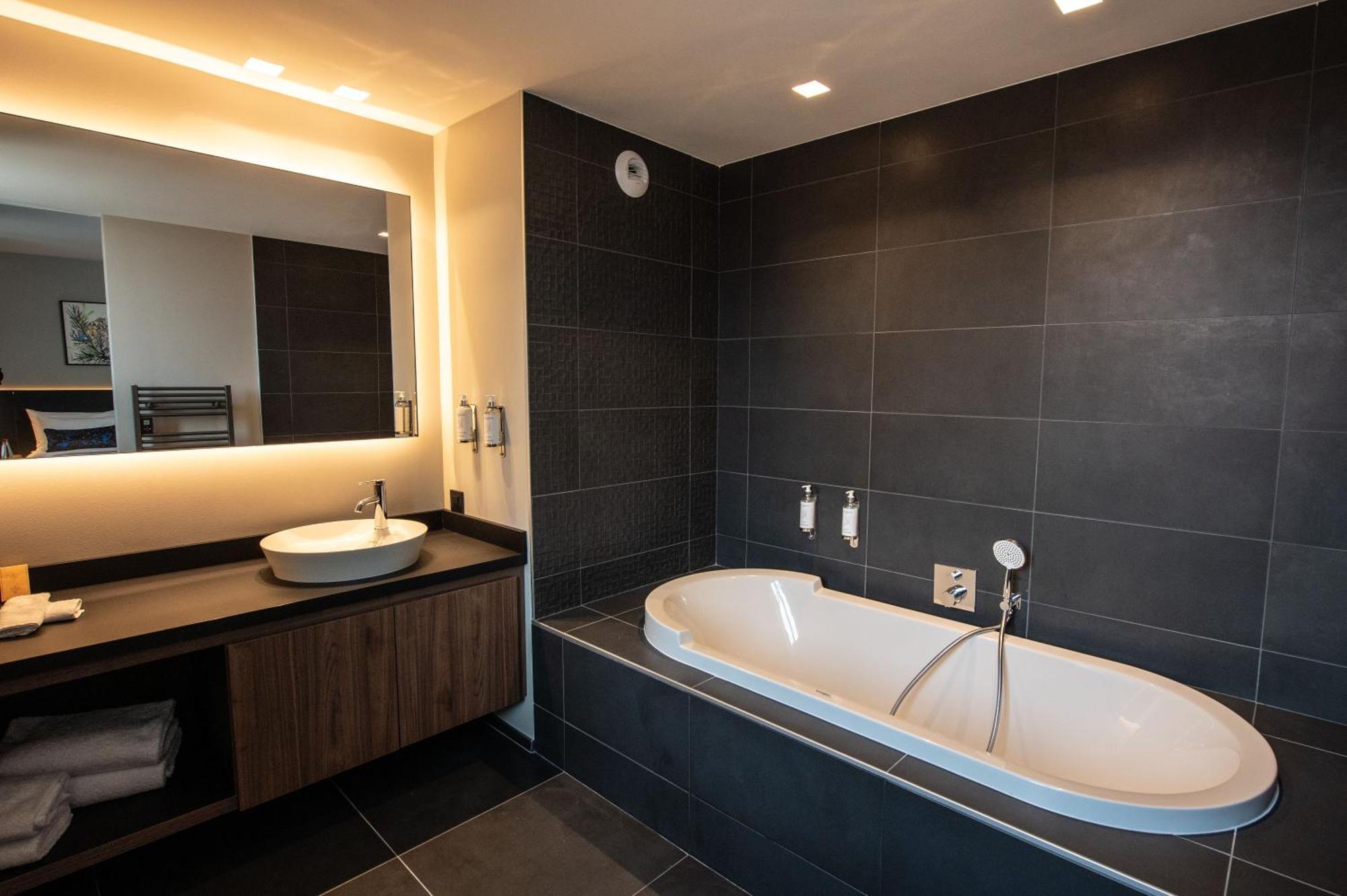 Best Western Premier Le Chapitre Hotel And Spa Remiremont Exterior photo